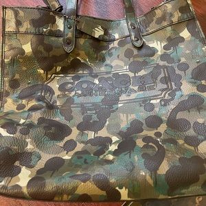Coach limited edition Camo print Field Tote 40